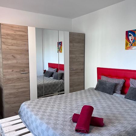 3 Rooms Apartment Airy & Bright Palas Style ヤシ エクステリア 写真