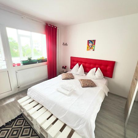 3 Rooms Apartment Airy & Bright Palas Style ヤシ エクステリア 写真