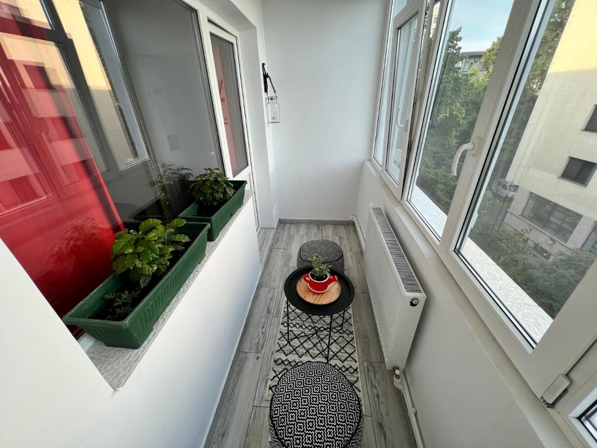 3 Rooms Apartment Airy & Bright Palas Style ヤシ エクステリア 写真