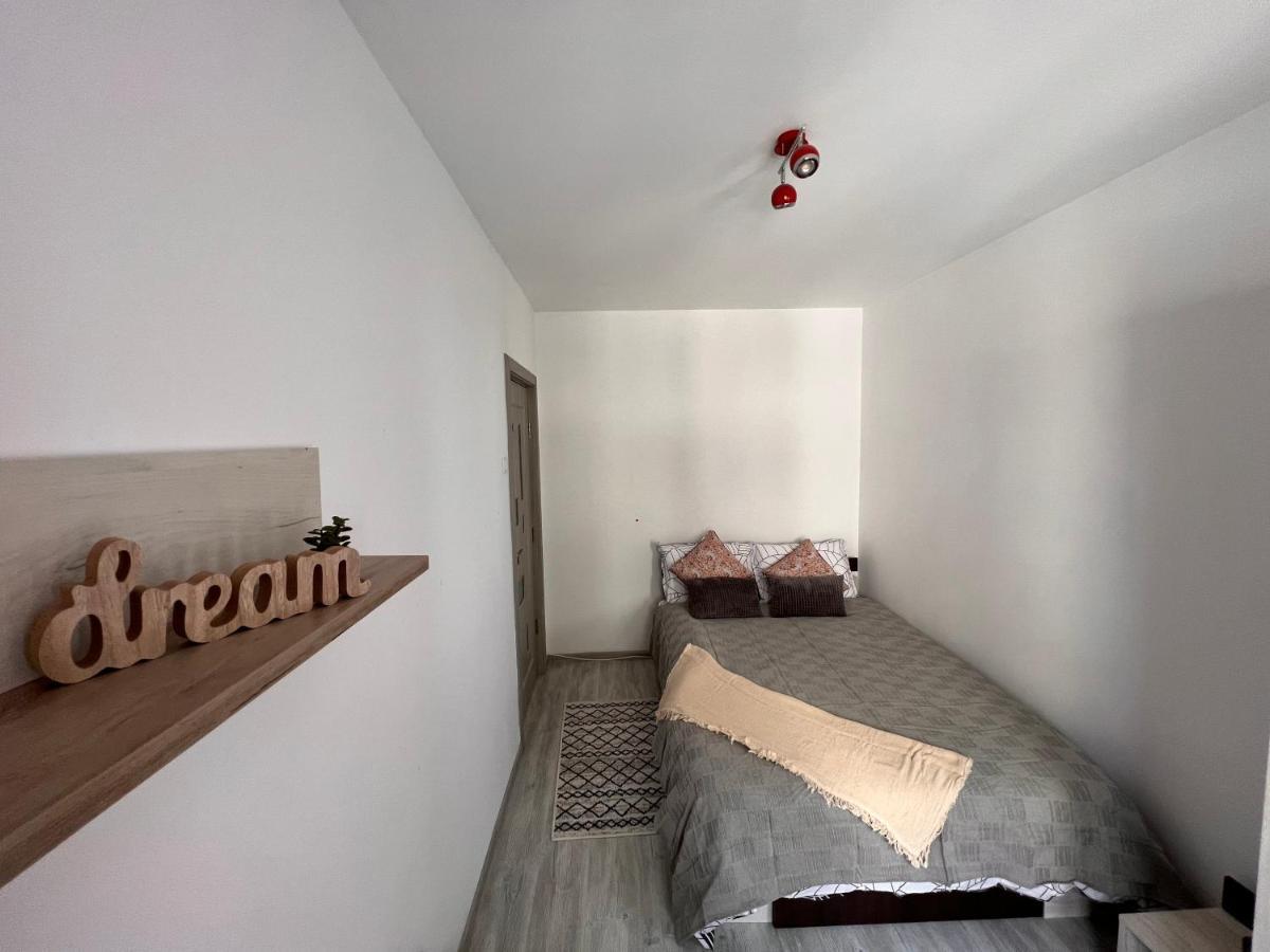 3 Rooms Apartment Airy & Bright Palas Style ヤシ エクステリア 写真