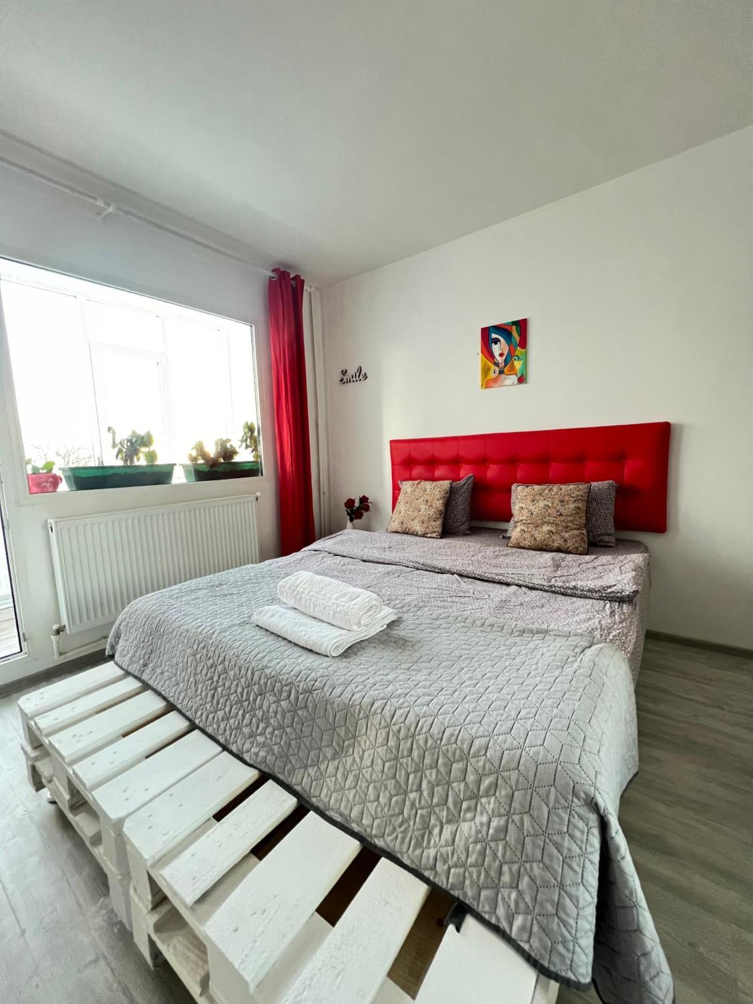 3 Rooms Apartment Airy & Bright Palas Style ヤシ エクステリア 写真