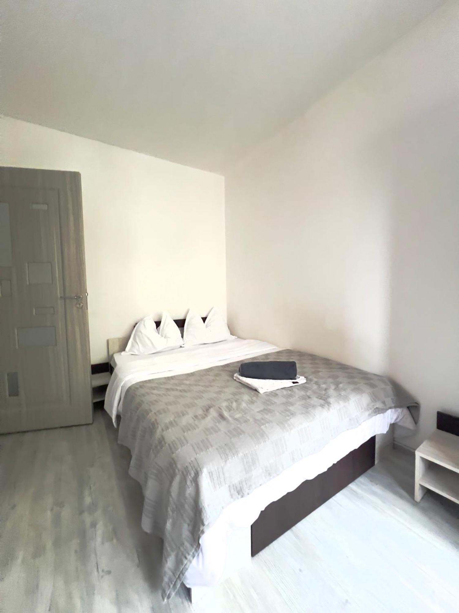 3 Rooms Apartment Airy & Bright Palas Style ヤシ エクステリア 写真